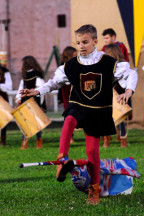 Luca Brandozzi durante l'esibizione del Singolo.