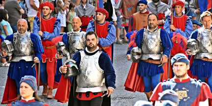 Il Maestro d'Armi Gino Pontani con i capitani Igino Cacciatori, Davide Palmizi, Giuseppe De Santis e Giuliano Airini.