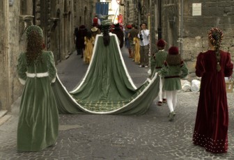 Il corteo della Quintana di Agosto 2006.