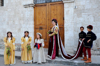 La Dama Cristina Paolini con i paggeti.