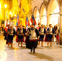 I Capitani rientrano in Piazza del Popolo.