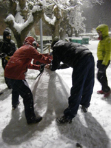 Pupazzo di neve in lavorazione.